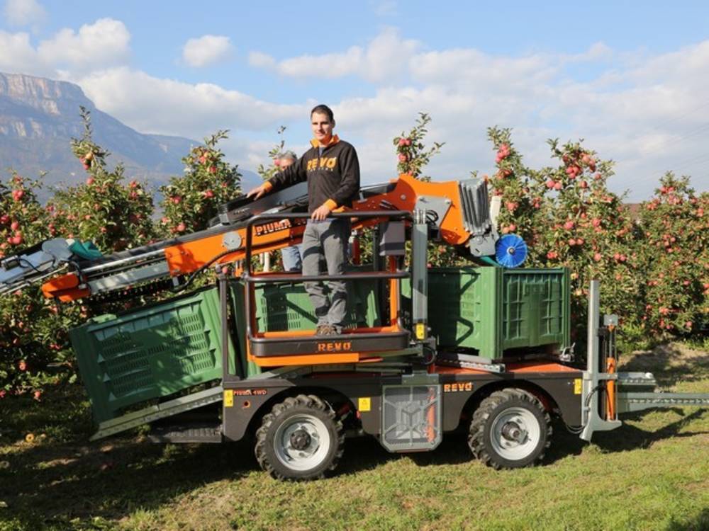 Revo Piuma 4WD Fruit Harvester